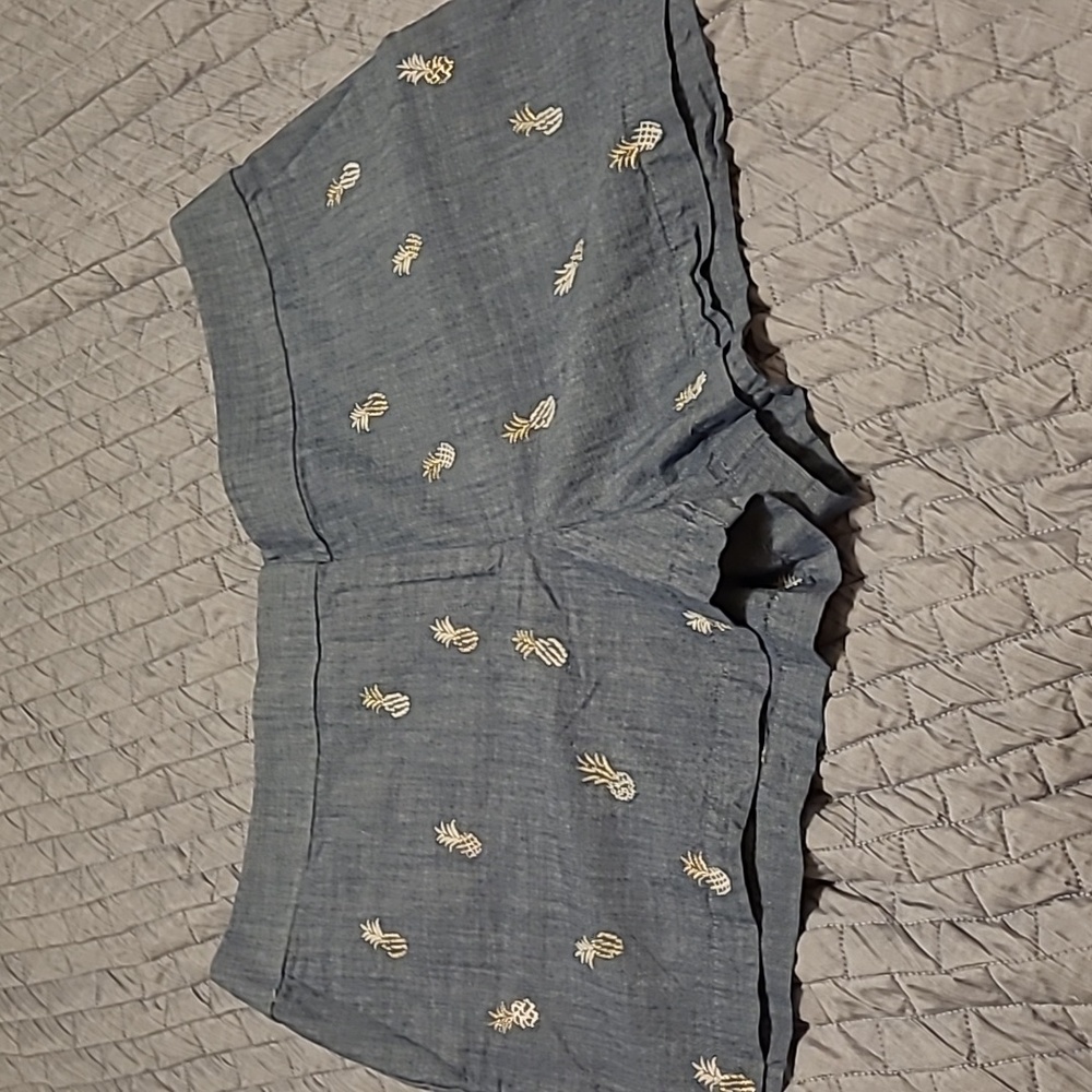 Loft pineapple motif shorts